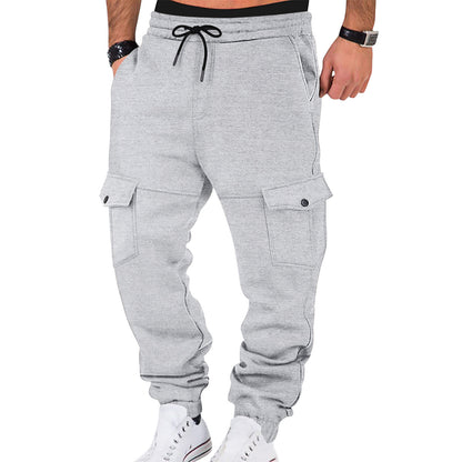 Men's cargo joggers with expanded pockets and elastic waistband Skorter
