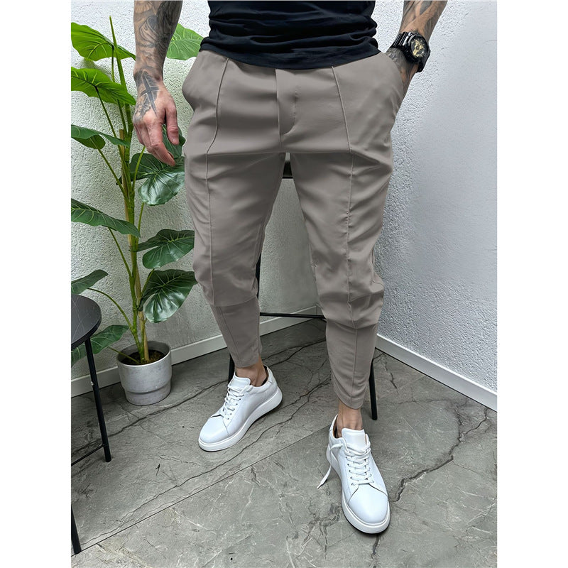Men's stylish joggers with a slim fit and practical pockets Skorter