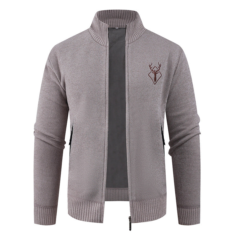 Herrkofta med hög krage och praktiska dragkedjefickor Skorter