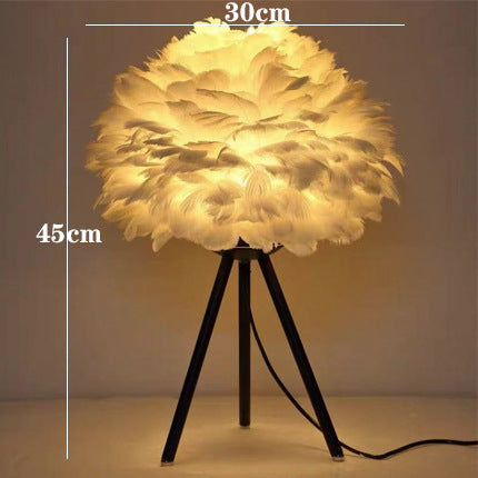 Skorter | Feather Table Lamp
