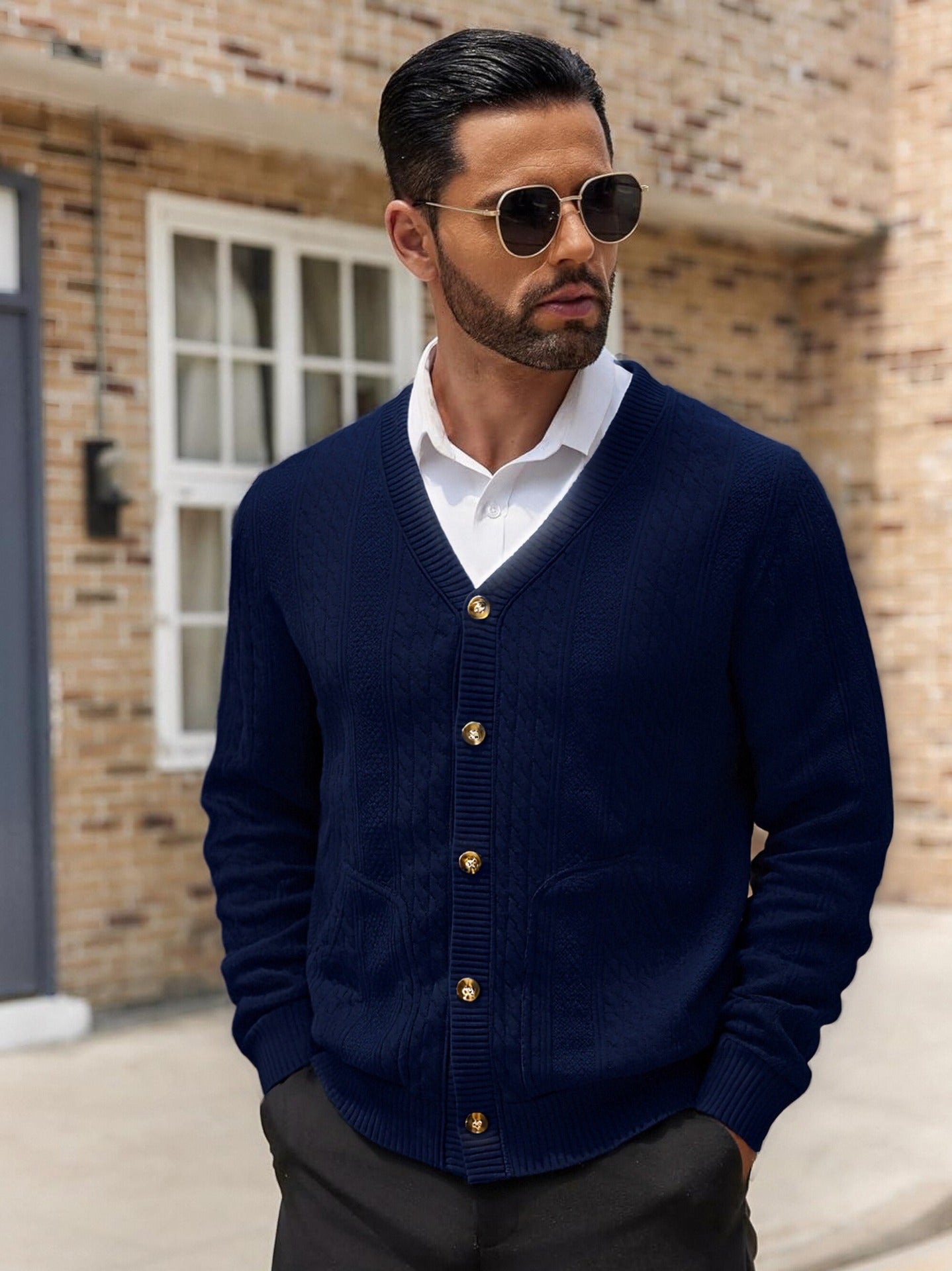 Men's stylish knitted cardigan with practical pockets and unique texture Skorter