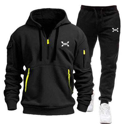 Men's sporty hoodie and tracksuit set with functional pockets and sporty cut Skorter