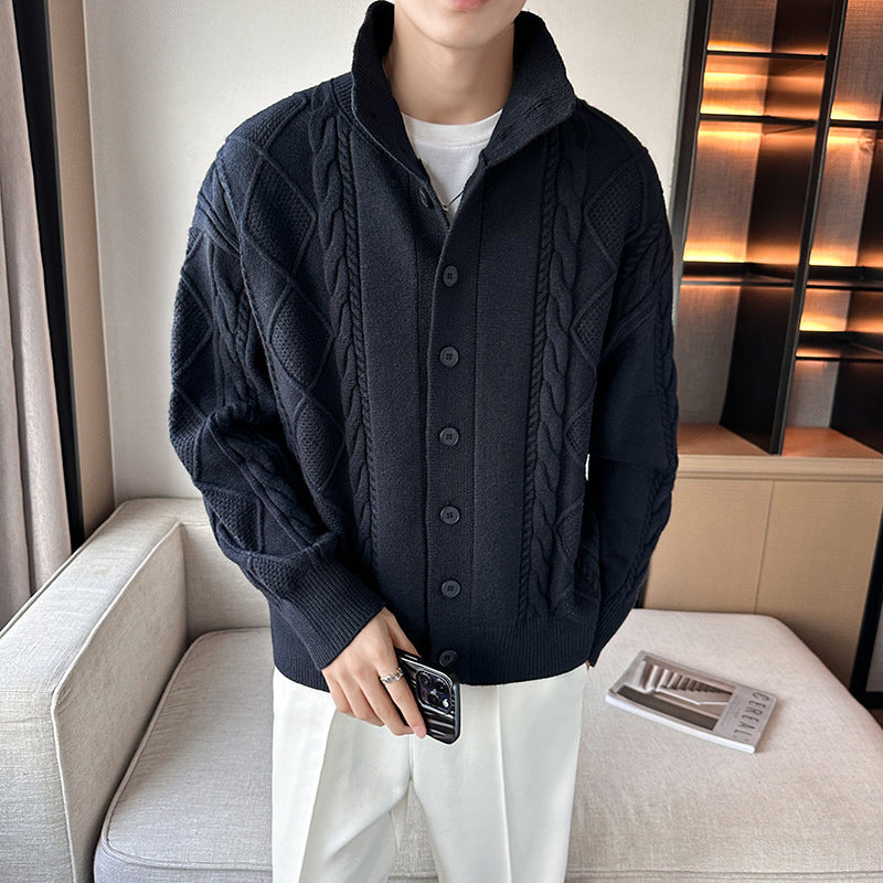 Men's chunky knit sweater with modern stand-up collar and button placket Skorter