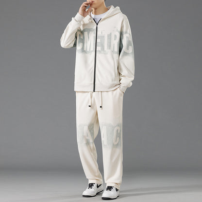 Men's tracksuit with innovative design and practical pockets Skorter