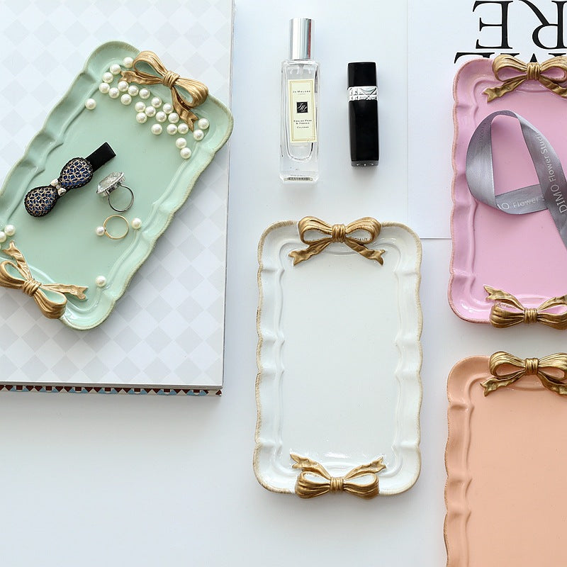 Skorter | Bow resin serving board