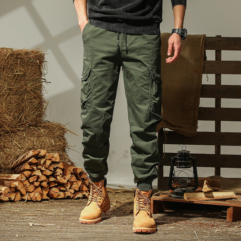 Men's trendy cargo pants with comfortable cuffs and numerous pockets Skorter