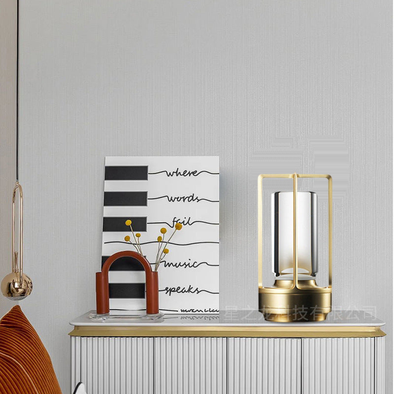 Skorter | Retro Metal Table Lamp