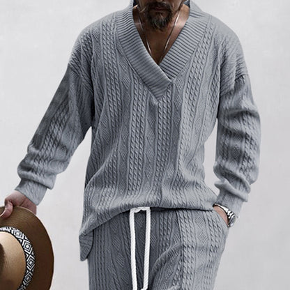 Men's chunky knit sweater with V-neck and modern cut Skorter