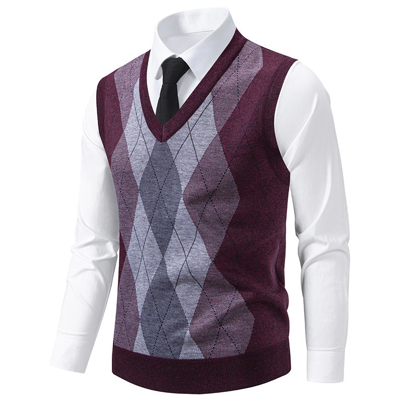 Men's sweater with V-neck and classic diamond pattern Skorter