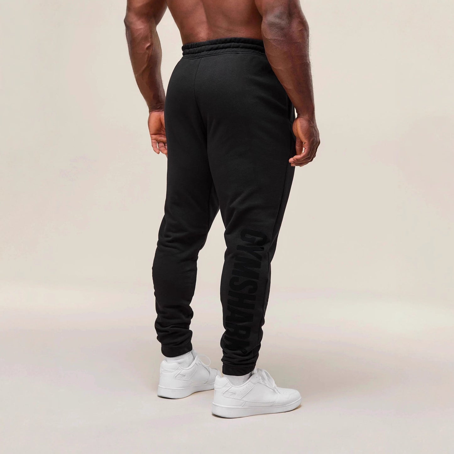 Men's Sporty Sweatpants with Elastic Waistband and Breathable Material Skorter