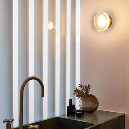 Skorter | Valyona – Modern Metal Wall Lamp | Black & Gold Cone Design | Warm LED Lighting