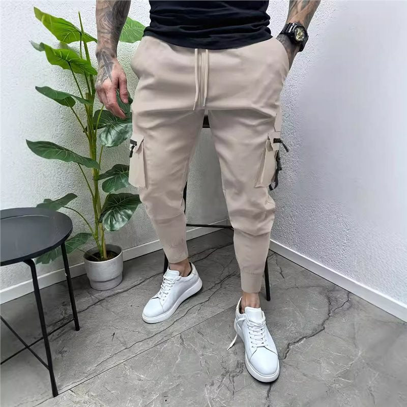 Men's stylish cargo joggers with practical pockets and elastic waistband Skorter
