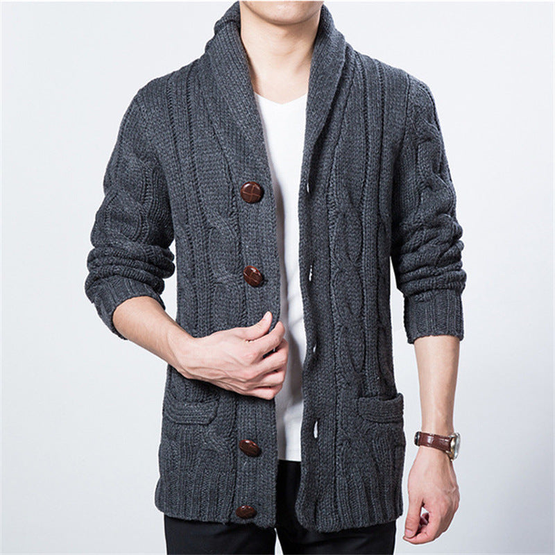 Herrkardigan med djup krage och eleganta knappar Skorter