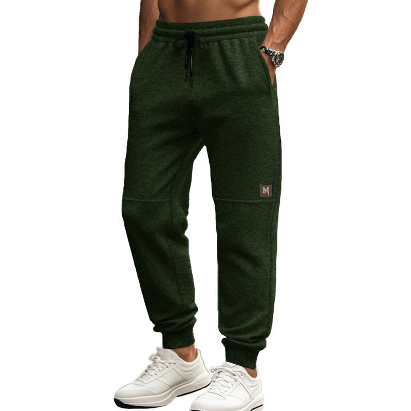 Men's modern jogging pants with elastic waistband and side pockets Skorter