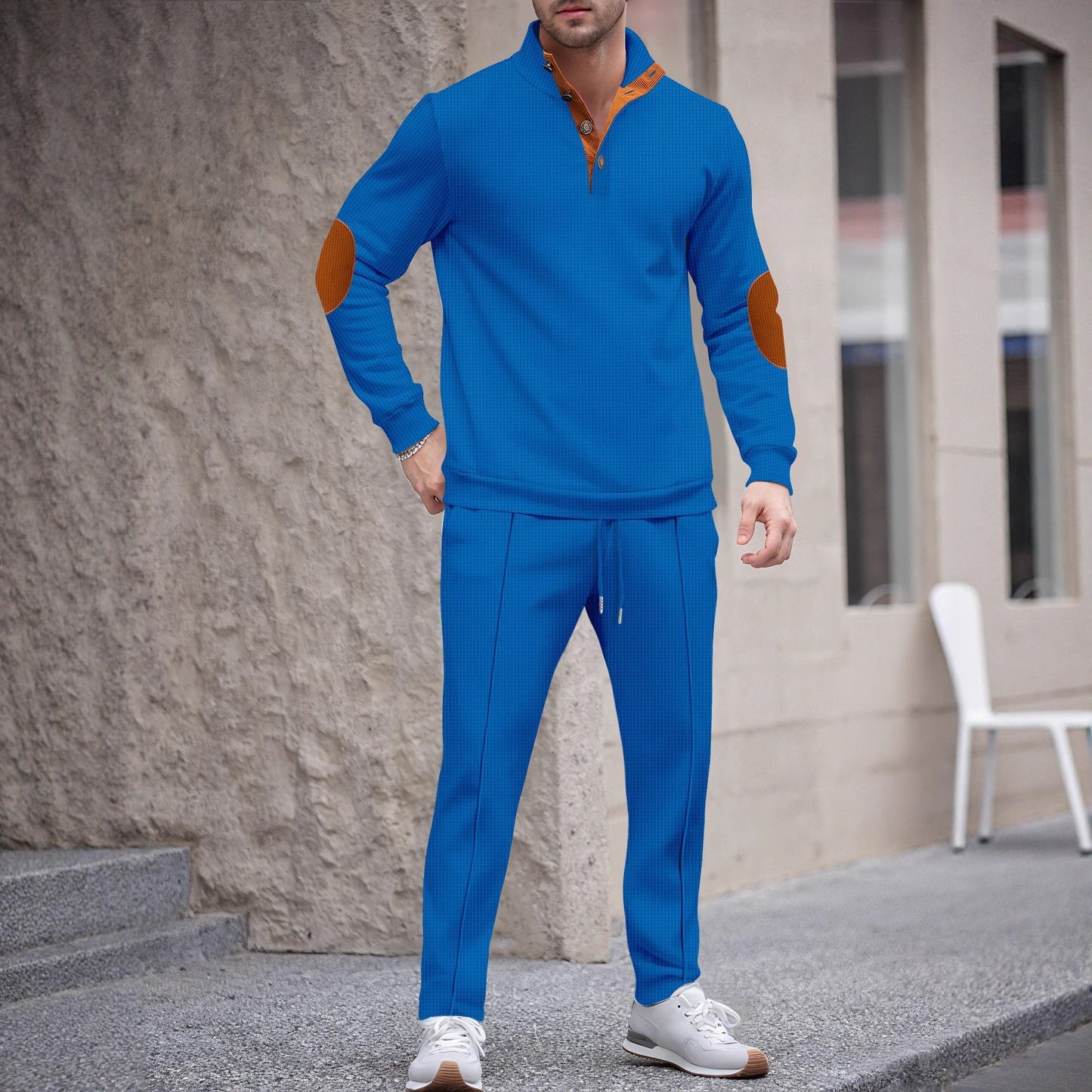 Men's tracksuit with modern cut and elegant contrast details Skorter