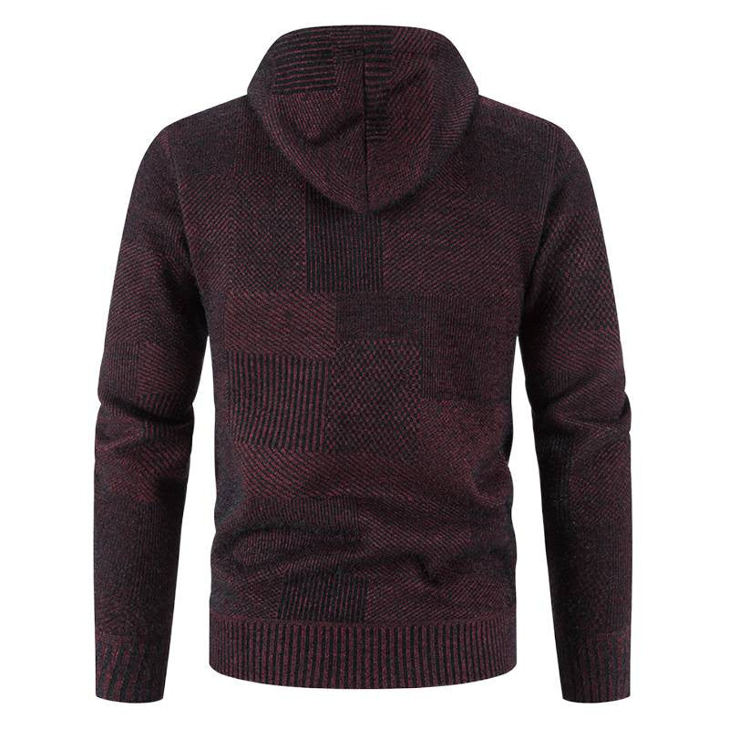 Herrkofta med huva och moderna strukturelement Skorter