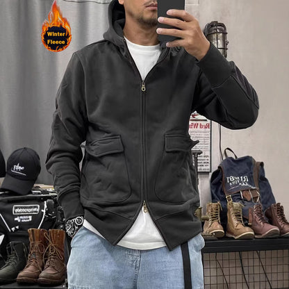 Men's warm fleece jacket with practical pockets and modern cut Skorter