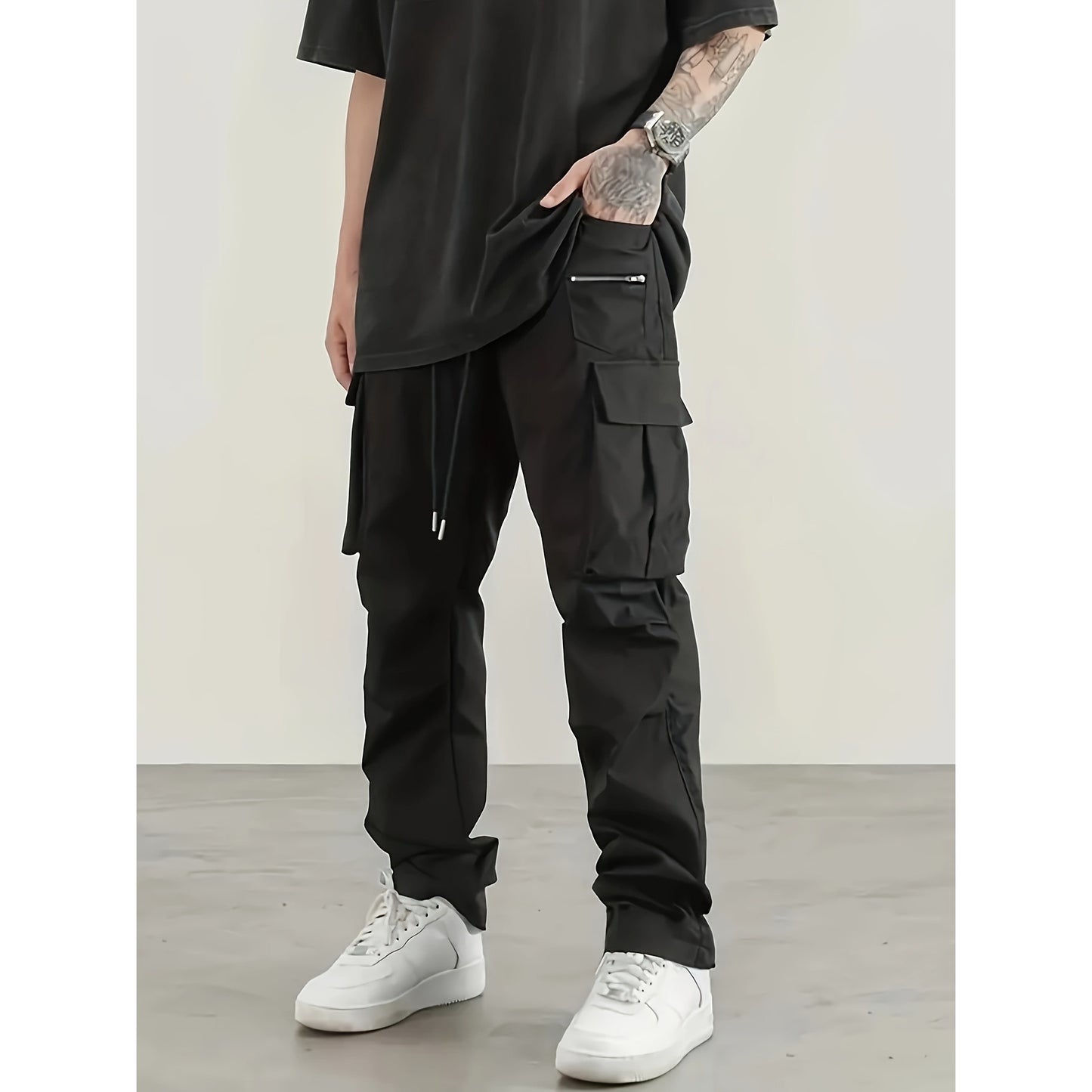 Men's modern cargo pants with multifunctional pockets and elastic waistband Skorter