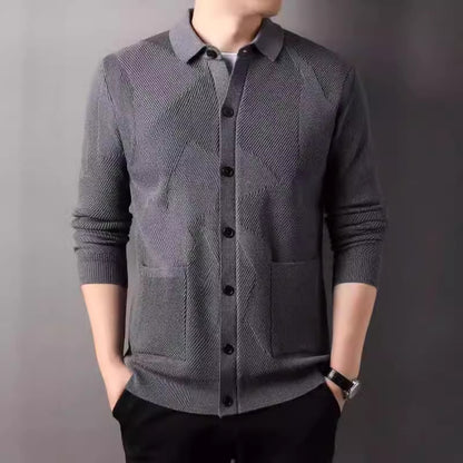 Herrkardigan med modern texturerad design och praktiska fickor Skorter