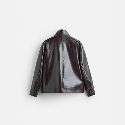 Herrbikerjacka i premiumkonstläder med praktiska fickor med lock.