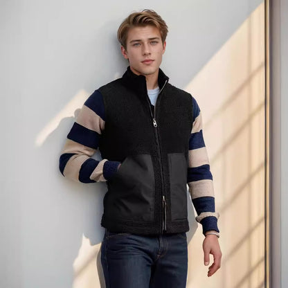 Men's stylish fleece jacket with textured collar and practical pockets Skorter