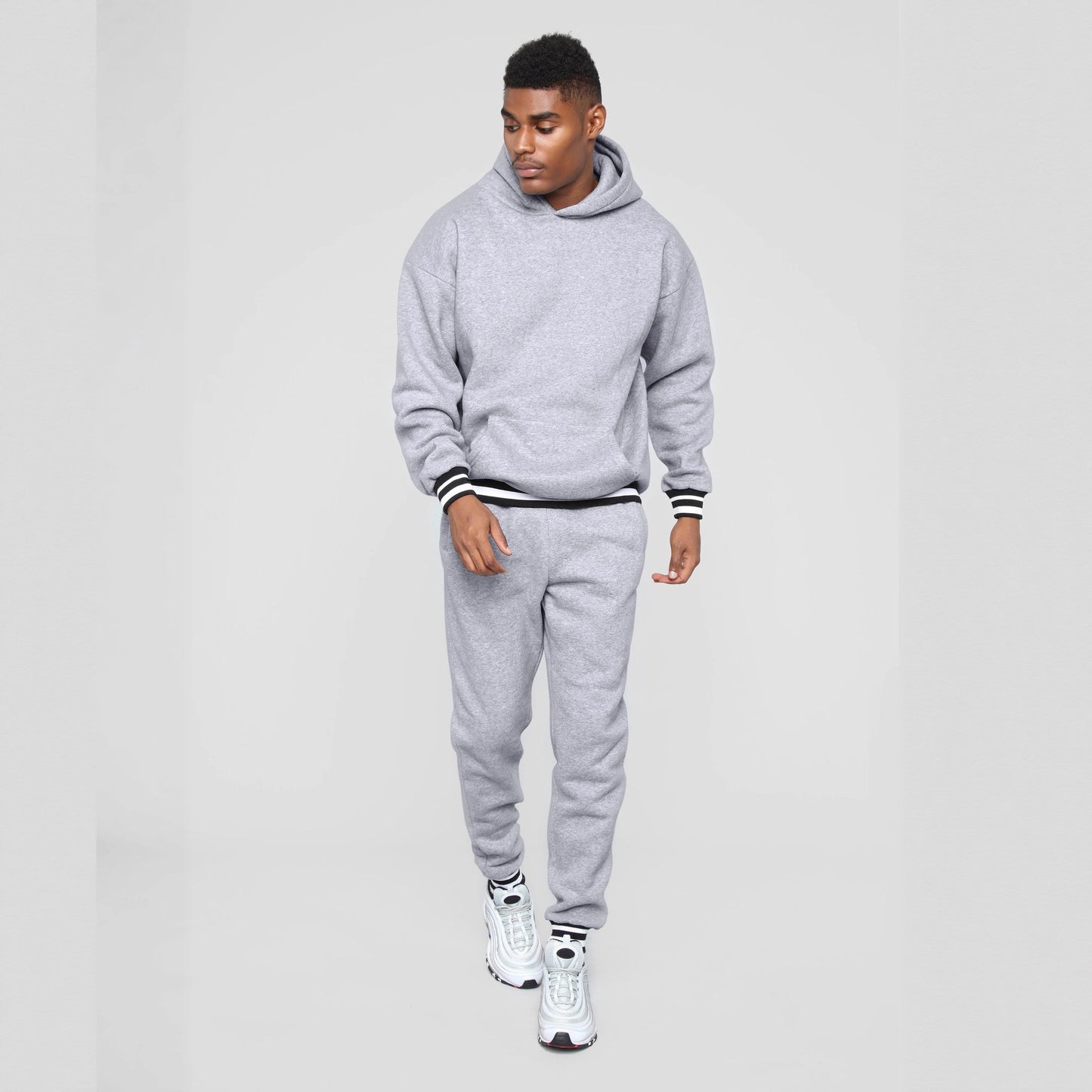 Men's sporty sweatshirt with comfortable joggers in urban style Skorter