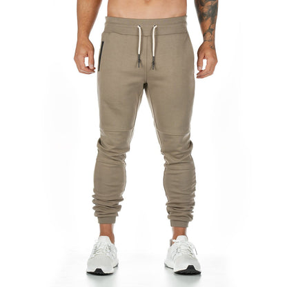 Men's sporty jogging pants made of high-quality stretch material with practical pockets Skorter