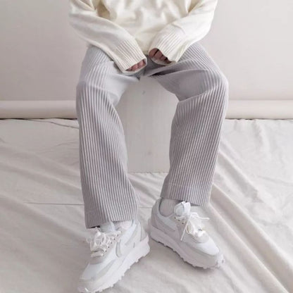 Men's stylish pleated chinos with elastic waistband Skorter