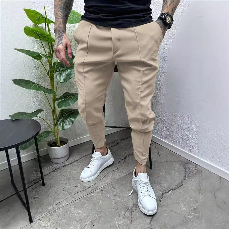 Men's stylish joggers with a slim fit and practical pockets Skorter