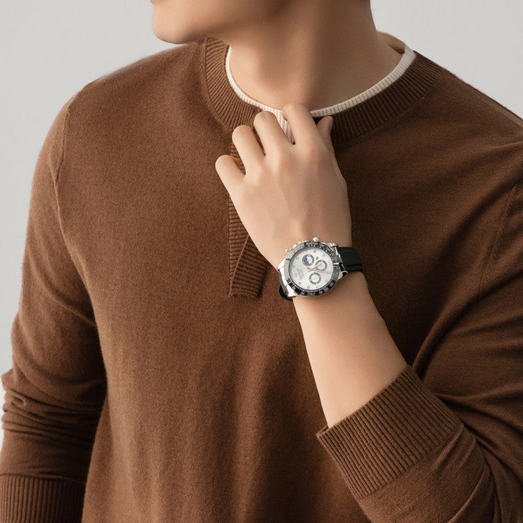 Men's watch strap with sporty design and multifunction hands Skorter