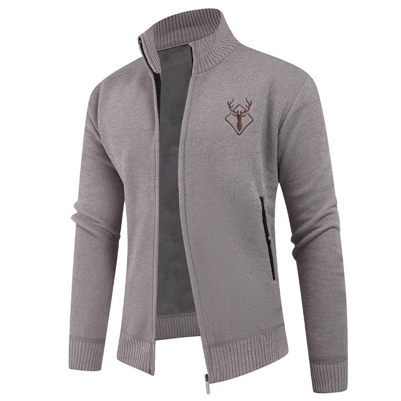 Herrkofta med hög krage och praktiska dragkedjefickor Skorter