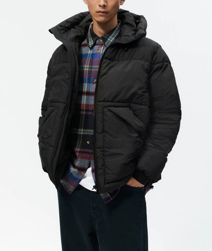 Men's quilted winter jacket with hood and generous pockets Skorter
