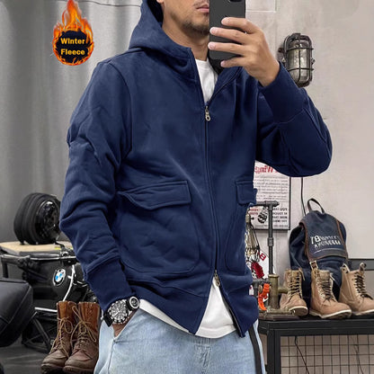 Men's warm fleece jacket with practical pockets and modern cut Skorter