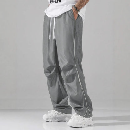 Men's casual sports pants with elastic waistband and side seams Skorter