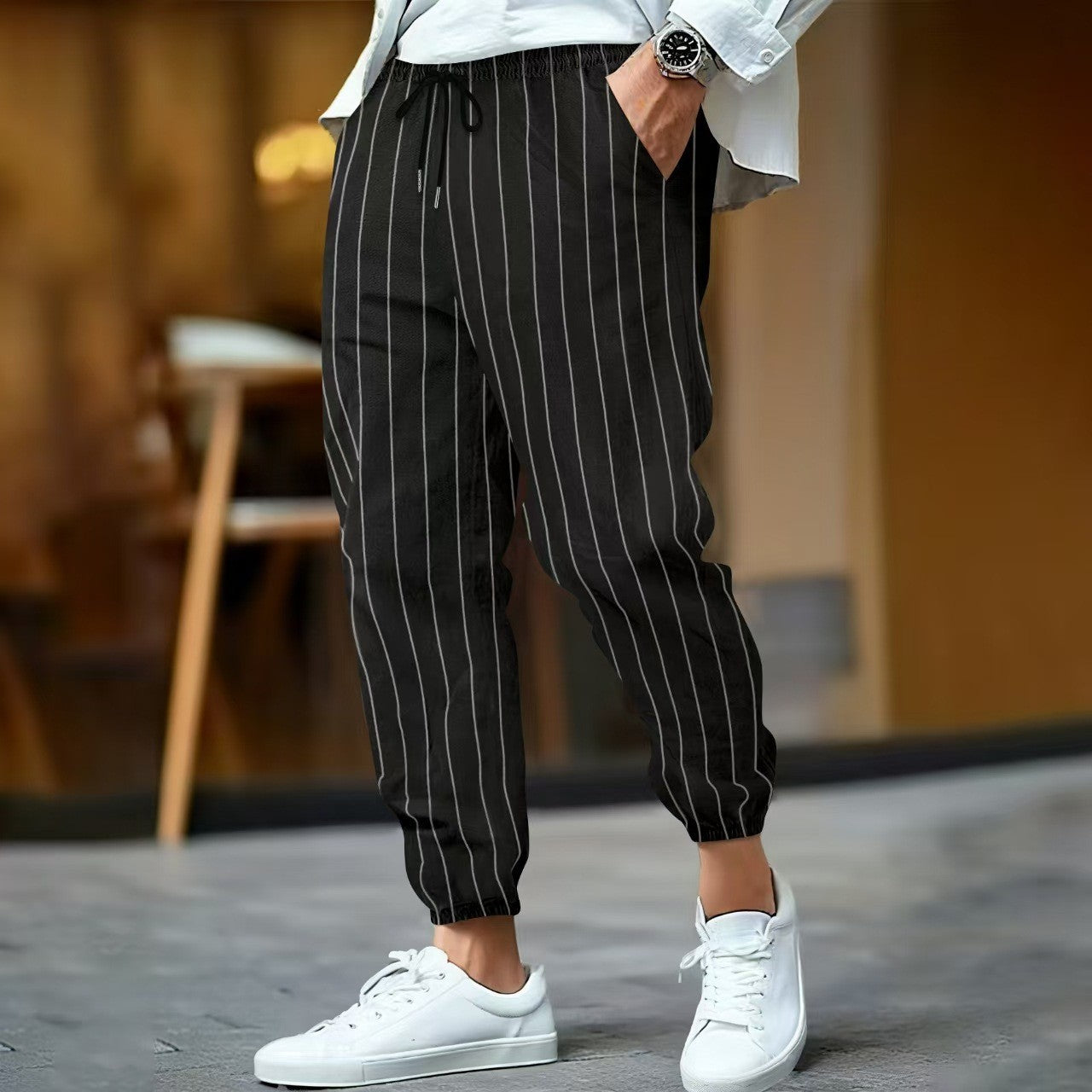 Men's elegant leisure pants with elastic waistband and side stripes Skorter