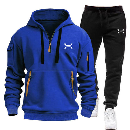 Men's sporty hoodie and tracksuit set with functional pockets and sporty cut Skorter