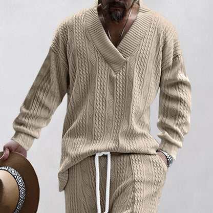 Men's chunky knit sweater with V-neck and modern cut Skorter