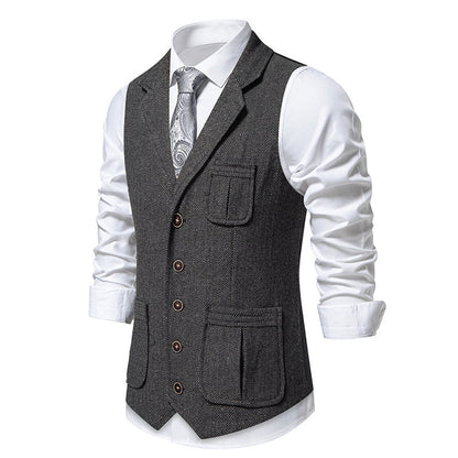 Men's suit vest in classic herringbone design with practical pockets Skorter