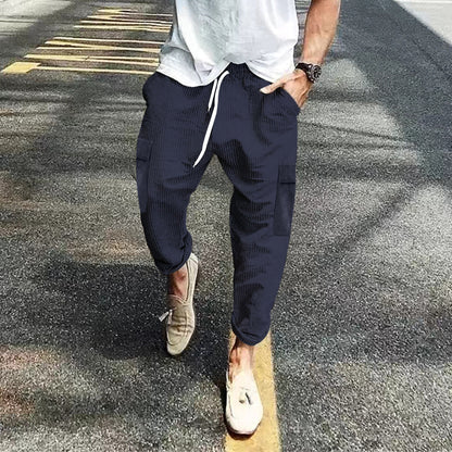 Men's cargo joggers with practical side pockets and a comfortable fit Skorter