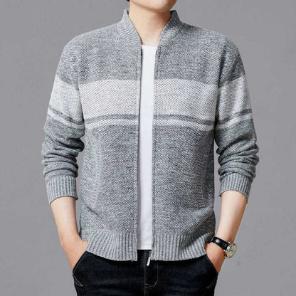 Men's Cardigan with Modern Cable Pattern and Zipper Skorter
