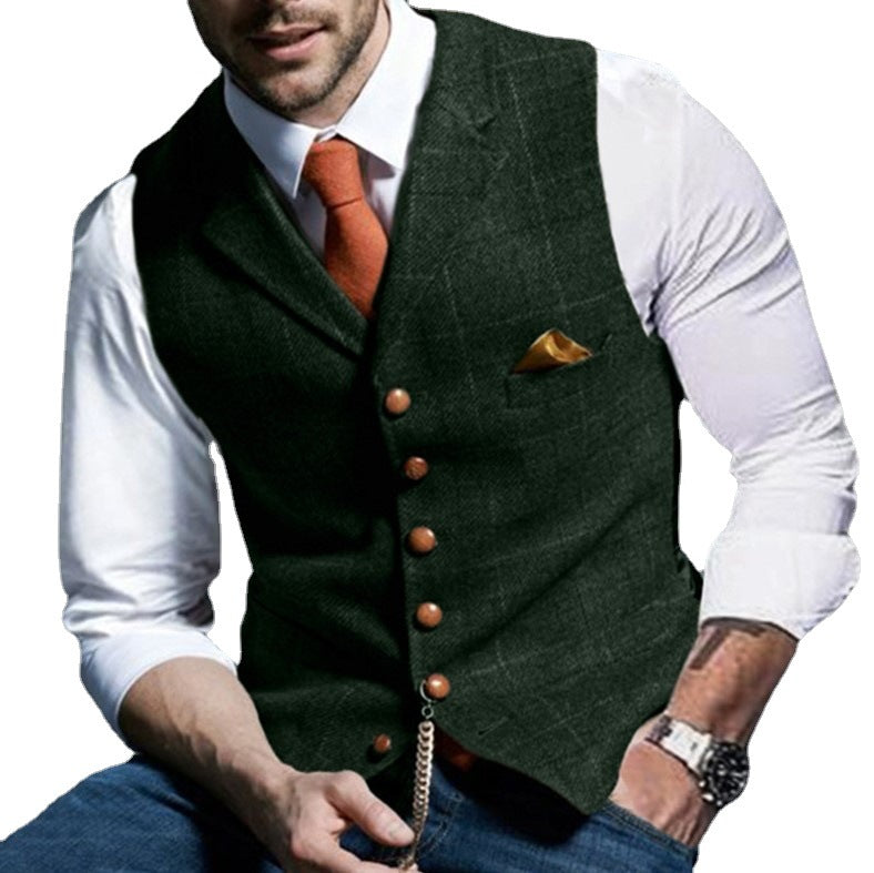 Men's stylish vest with noble wooden buttons Skorter