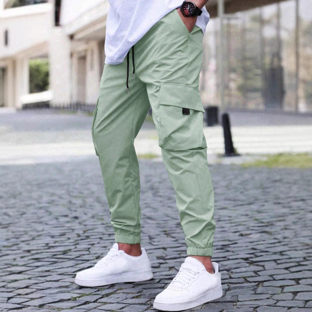 Men's cargo joggers with elastic waistband and practical side pockets Skorter