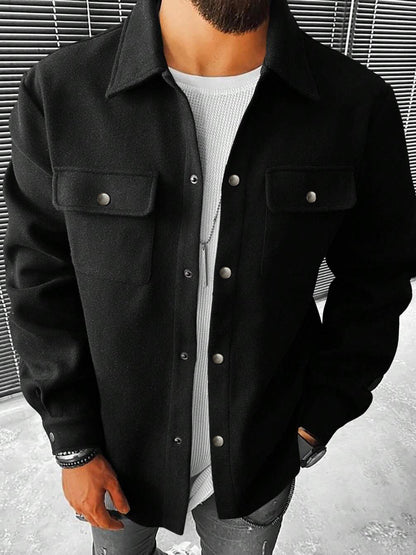 Men's stylish overshirt jacket with practical pockets and modern button design Skorter