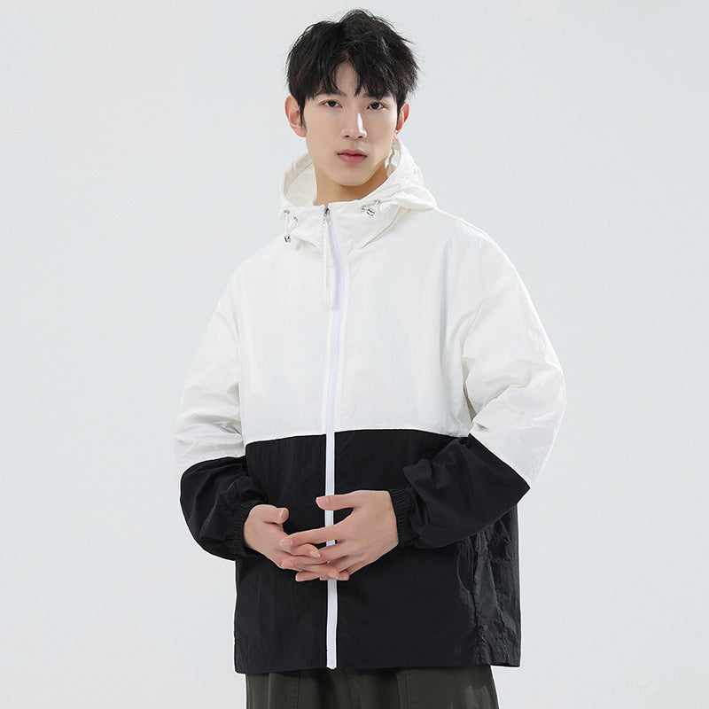 Sportig herrvindjacka med justerbar huva och reflexdetaljer Skorter