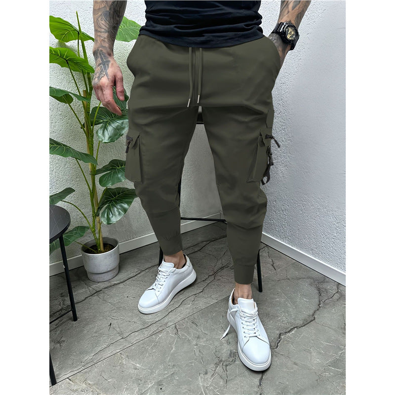 Men's stylish cargo joggers with practical pockets and elastic waistband Skorter