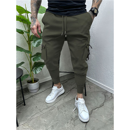 Men's stylish cargo joggers with practical pockets and elastic waistband Skorter