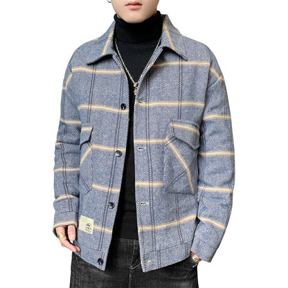 Men's stylish and lightly padded check jacket with practical flap pockets Skorter