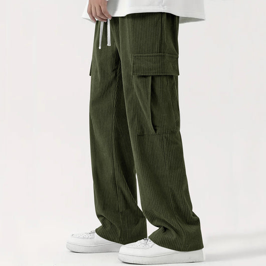 Men's cargo pants with a loose fit and practical side pockets Skorter