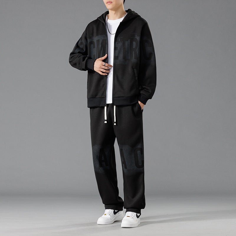 Men's tracksuit with innovative design and practical pockets Skorter