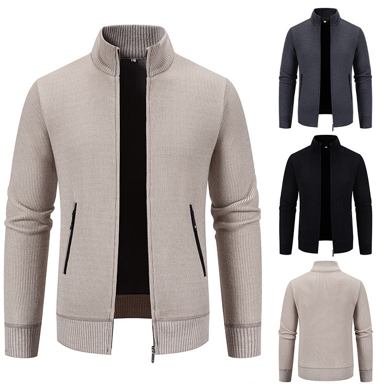 Herrkardigan med hög krage och moderna dragkedjefickor Skorter
